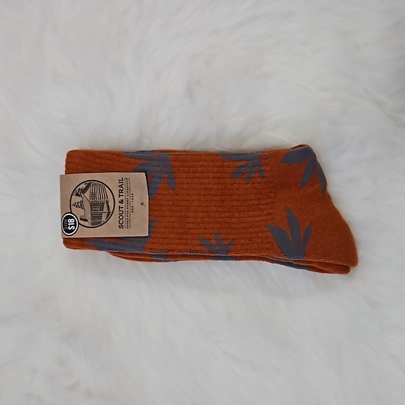 NEW WITH TAGS- SCOUT & TRAIL 420 FRIENDLY WEED SOCKS 4 PAIRS. - Picture 4 of 6